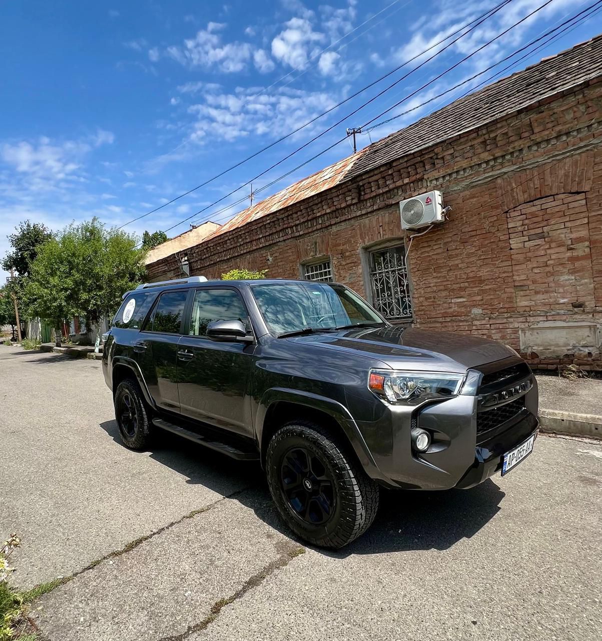 Toyota 4 Runner - photo 1
